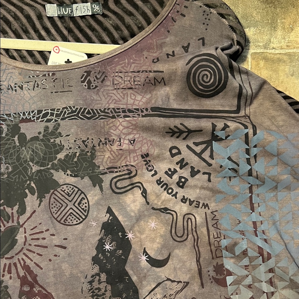 Blue Fish Graphic Long Sleeve Tunic Top - Picture 6 of 13